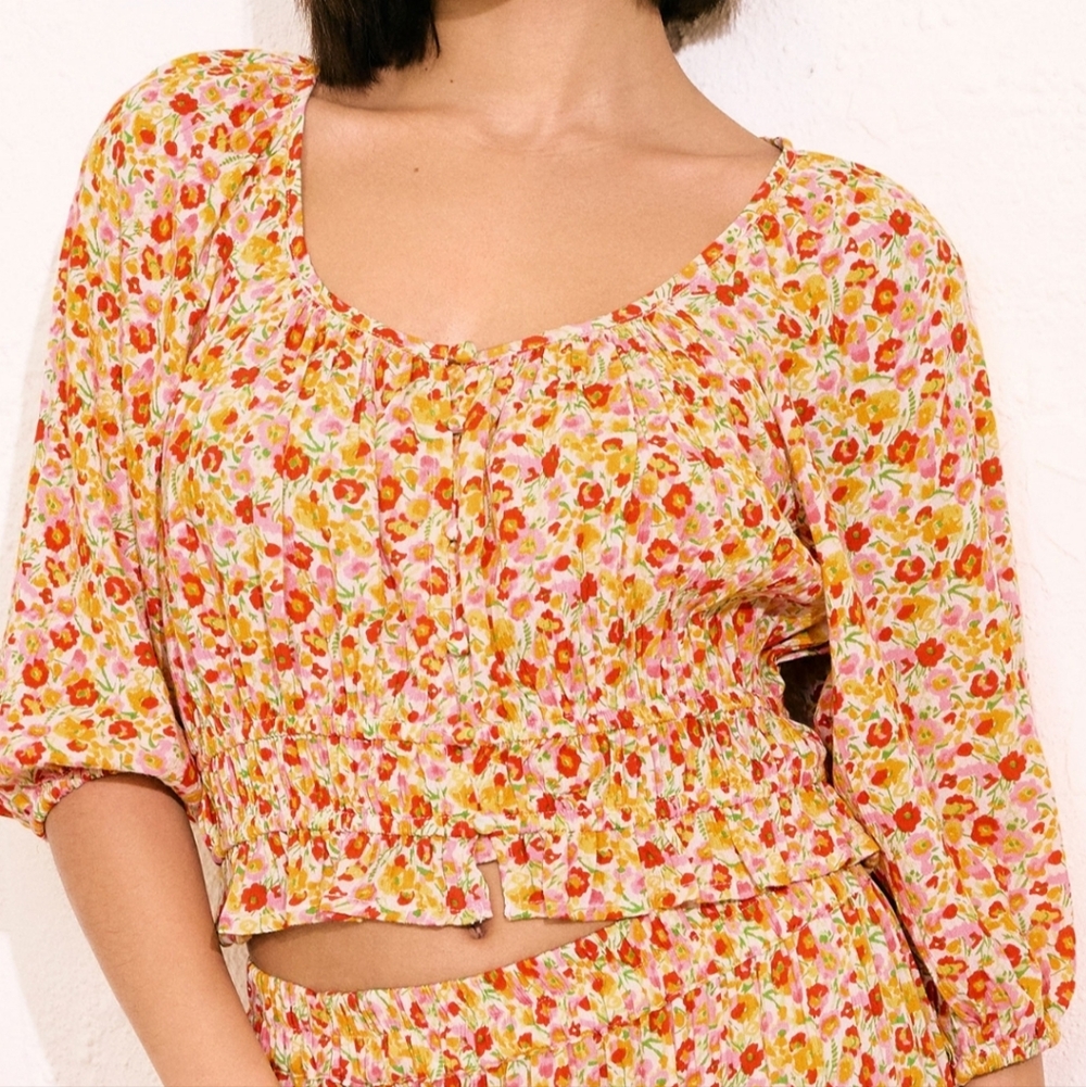 NEW COCO&SHAY Vibrant Floral Women's Blouse 100% RAYON SIZE XL.